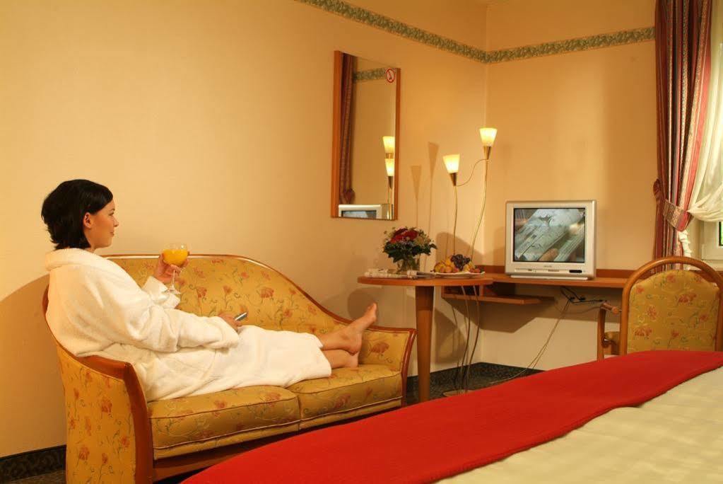 Nordwest-Hotel Amsterdam Bad Zwischenahn Exteriör bild